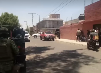Dos muertos y dos heridos en ataque armado en una tienda en Pueblo Nuevo.
