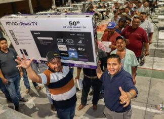 En el marco del Día de la Santa Cruz, celebramos también el Día del Albañil en Santiago Maravatío.