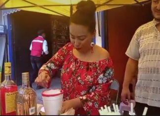 Personal de Comunicación Social de Jaral del Progreso, estaban vendiendo bebidas alcoholicas en la fiesta de Victoria de Cortázar, en día hábil y horario de trabajo.