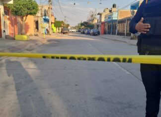 Una mujer fue asesinada a balazos en calles de la colonia Lomas de Medina en León.
