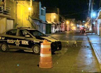 Un hombre fue asesinado a balazos cuando caminaba por calles de la colonia División del Norte en Salvatierra.