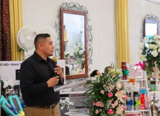 Autoridades municipales de Santiago Maravatío festejaron a maestros y maestras en su dia