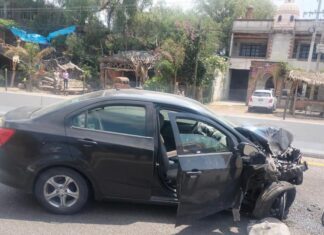 Choque múltiple donde se vio involucrado un tráiler dejo un saldo de una persona sin vida en la carretera federal Paseo El Grande- Celaya.
