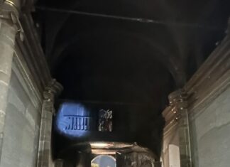Un sujeto provocó el incendio en el templo de SANTIAGUITO en Irapuato.