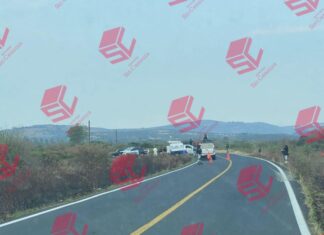 Encuentran el cuerpo decapitado de un hombre en la carretera estatal Moroleon- Piñicuaro.