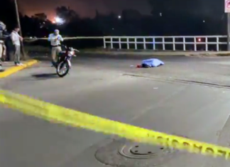 Motociclista murió arrollado en el cruce de la Avenida Veracruz con el canal del Dren Sardinas.