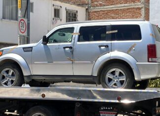 Sujetos armados amagan a familia en León y roban cuantiosa suma de dinero.
