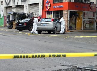 Violento asesinato a plena luz del día en León, Guanajuato.