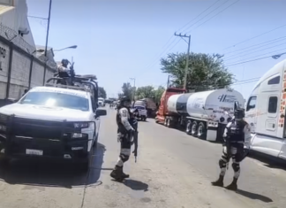 Trailero fue atacado a balazos cuando esperaba turno para ingresar a carga en la Puerta 5 de la Refinería Ing. Antonio M. Amor en Salamanca.