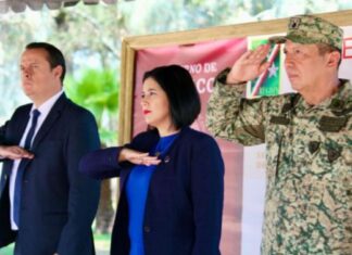 Preside Sophia Huett López ceremonia de destrucción de armas decomisadas en Villagrán.