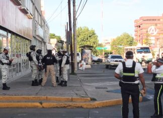 Esta tarde un ‘franelero» fue asesinado a balazos en la esquina de las calles Adolfo López Mateos y Plan de Ayutla, en la zona de Celaya.