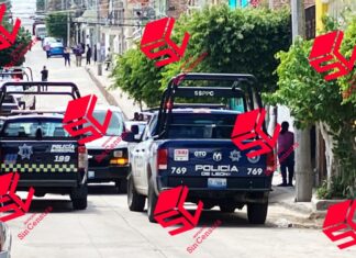 Un joven fue atacado a balazos al salir de un velorio de otro joven que fue asesinado en la colonia Chapalita; fue trasladado grave para recibir atención médica.