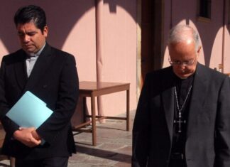 Asociaciones civiles señalan a ex arzobispo de León y obispo de Irapuato de proteger a sacerdotes pederastas.