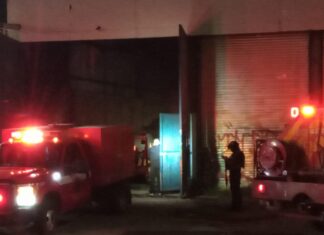 Cuántiosos daños materiales dejo un incendio en una bodega de la colonia Reforma en Celaya; no se registraron lesionados ni decesos.