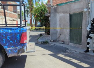 Localizan en Celaya junto a un canal de aguas negras a un hombre ejecutado.