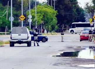 Policías de Celaya agreden a golpes a director de seguridad de Villagrán y a su familia.