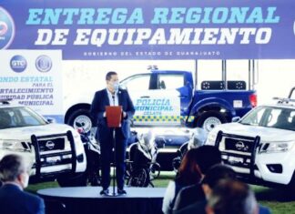 En cinco años el Fondo Estatal, ha entregado 500 camionetas pick up chicas doble cabina, 36 camionetas medianas, 27 camionetas grandes, 305 motocicletas, todas equipadas.