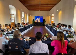 REALIZAN REUNIÓN DE TRABAJO EN SALVATIERRA