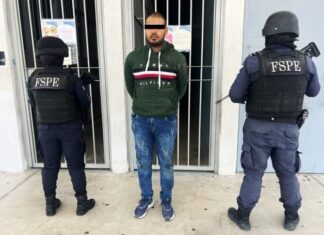 D𝗲𝘁𝘂𝘃𝗶𝗲𝗿𝗼𝗻 𝗲𝗻 Villagrán 𝗮 𝘂𝗻 𝗵𝗼𝗺𝗯𝗿𝗲 𝗰𝗼𝗻 𝗮𝗿𝗺𝗮𝘀 𝗹𝗮𝗿𝗴𝗮𝘀, 𝘂𝗻 𝗮𝗿𝗺𝗮 𝗰𝗼𝗿𝘁𝗮, 𝗰𝗮𝗿𝗴𝗮𝗱𝗼𝗿𝗲𝘀 𝘆 𝗰𝗮𝗿𝘁𝘂𝗰𝗵𝗼𝘀.