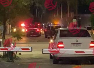 Dos elementos de tránsito fueron atacados a balazos en la colonia Los Fresnos en San Francisco del Rincón, la noche de este martes.