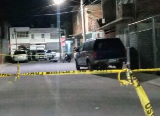 Un joven fue asesinado a balazos en la colonia Tierra y Libertad en Celaya; en el momento del ataque se encontraba con su novia.