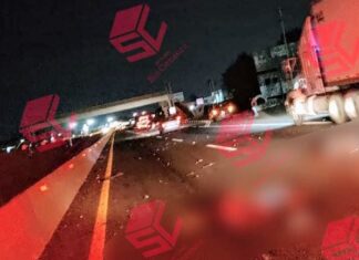 Dos personas que viajaban en una motocicleta murieron después de ser arrollados en la carretera Panamericana, en San José del Llano , en Apaseo EL Grande.