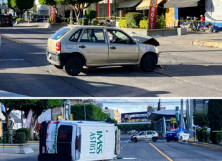 Un choque entre una ambulancia del IMSS y un auto particular, dejo un saldo de un muerto y tres heridos.