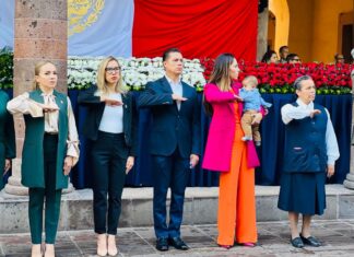 Presidente Municipal de Salvatierra, Germán Cervantes, encabeza develación de Bando Solemne.