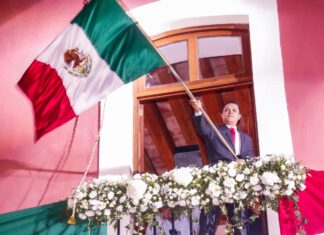 Autoridades municipales, encabezadas por Germán Cervantes Festejaron a lo grande el 15 de septiembre en Salvatierra.