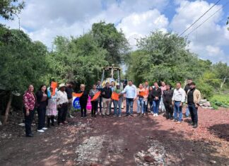 Autoridades municipales de Santiago Maravatío iniciaron pavimentaciones en comunidades y cabecera municipal.