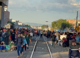 El gobierno del estado de Guanajuato, ayuda y atiende a migrantes varados en Irapuato.