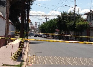 Asesinan a balazos a adolescente en la esquina de las calles Insurgentes y Guanajuato en Celaya.