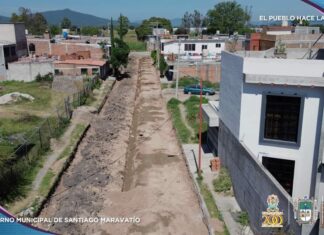 Avanza la rehabilitación de la calle Jesús Cardoso en Santiago Maravatío.