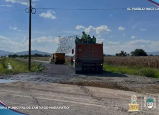 Colocan carpeta asfáltica al camino de acceso ala comunidad de El Borrego, en Santiago MARAVATÍO.