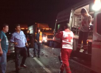 Dos personas lesionadas una de ellas de gravedad fue el saldo de un accidente entre dos vehículos, sobre la carretera Salvatierra-Celaya.