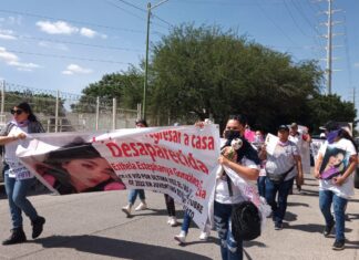 Piden justicia familiares de desaparecidos en la Fiscalía Region C, en Celaya.