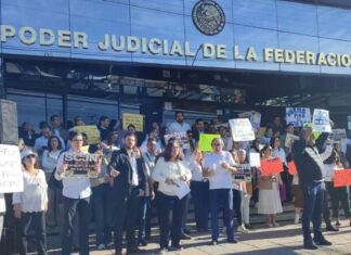 Trabajadores del PJF se manifiestan en varios municipios de Guanajuato ante posibilidad de recortes.