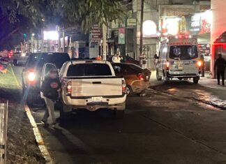 Asesinan al fisicoculturista Luis Manuel Lomeli, alias «el charro», cuando viajaba en su camioneta en la colonia San Jerónimo en León.