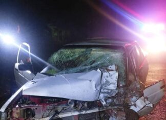 Muere al chocar su auto de frente contra un autobús en Tlalpujahua Mich.