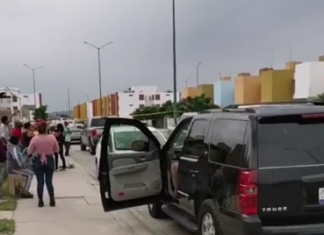 Enfrentamiento entre civiles armados y elementos de la Agencia de Investigación Criminal de la Fiscalía Regional del Estado en Irapuato dejo un saldo de un civil muerto y uno más detenido; dos elementos resultaron lesionados.
