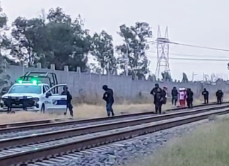 Encuentran el cuerpo sin vida de un hombre a un costado de las vías del tren en la colonia La Cruz, en Salamanca.