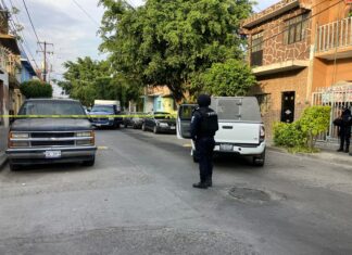 Ejecutan a joven frente a su domicilio en la colonia, San Miguel en León.