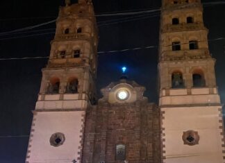 REALIZAN CAMINATA PARA CELEBRAR “200 AÑOS DE GRANDEZA”