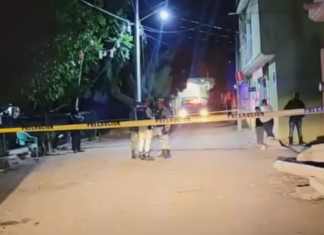 Un joven de 20 años de edad fue asesinado a balazos frente a su domicilio en la comunidad de Cerro Gordo, en Salamanca.