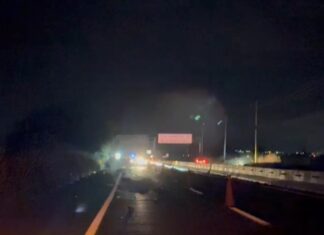Motociclista murió arrollado en la carretera Salvatierra- Celaya, frente a la comunidad de La Moncada.