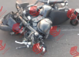 Motociclista fue arrollado por una camioneta en la carretera estatal hacia la comunidad de La Angostura en Valle de Santiago.