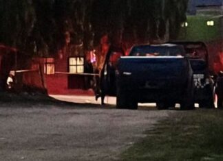 Un muerto y un herido en ataque armado en calle de la colonia Rivera se la Presa, en León; l noche de este martes.