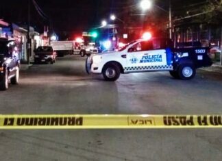 Reportan como reservado el estado de salud de los dos bomberos que resultaron lesionados ayer en Irapuato.