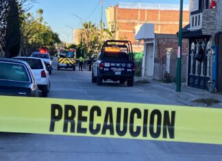 Un hombre vestido de mujer murió al incendiarse su vivienda en Irapuato.