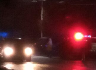 Un hombre recibió varias lesiones con arma blanca y falleció después de participar en una riña en la colonia Los Pinos, en Celaya.